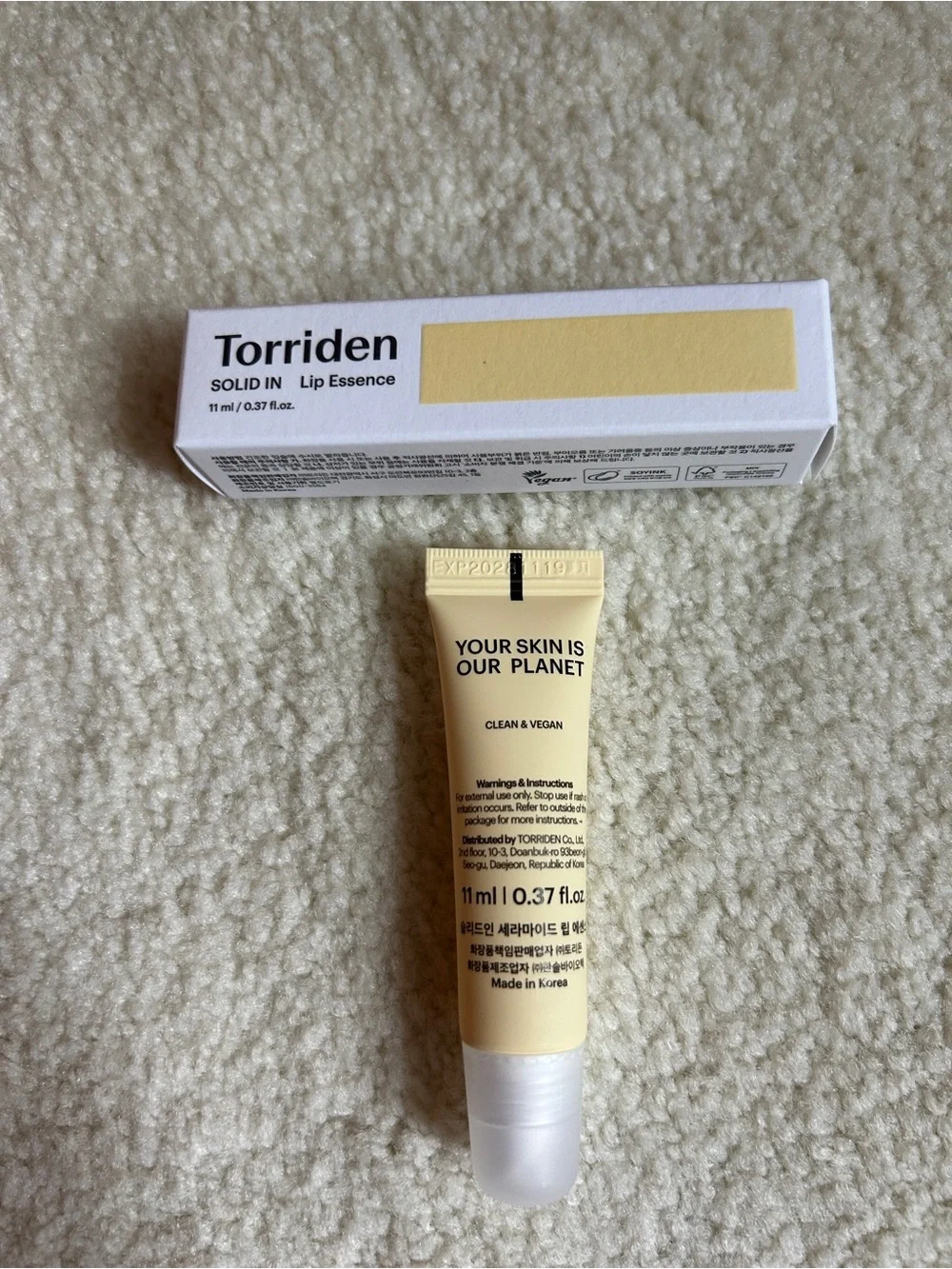 Torriden lightweight lip
